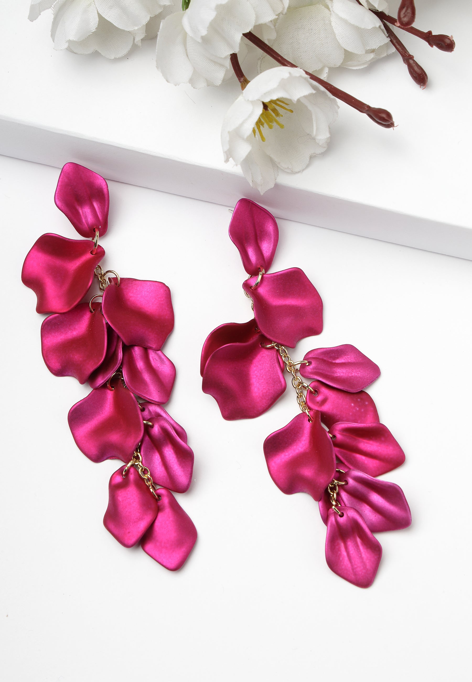 Boucles d'oreilles pendantes en forme de feuille rose