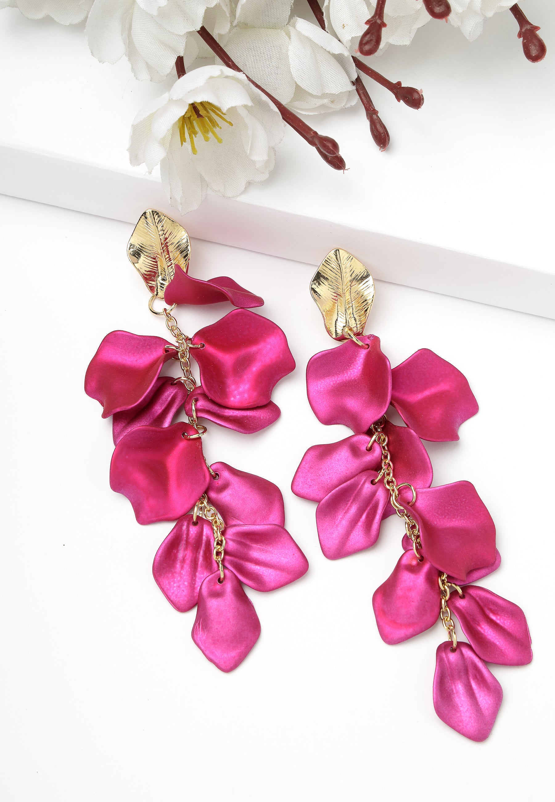 Boucles d'oreilles pendantes en forme de feuille rose