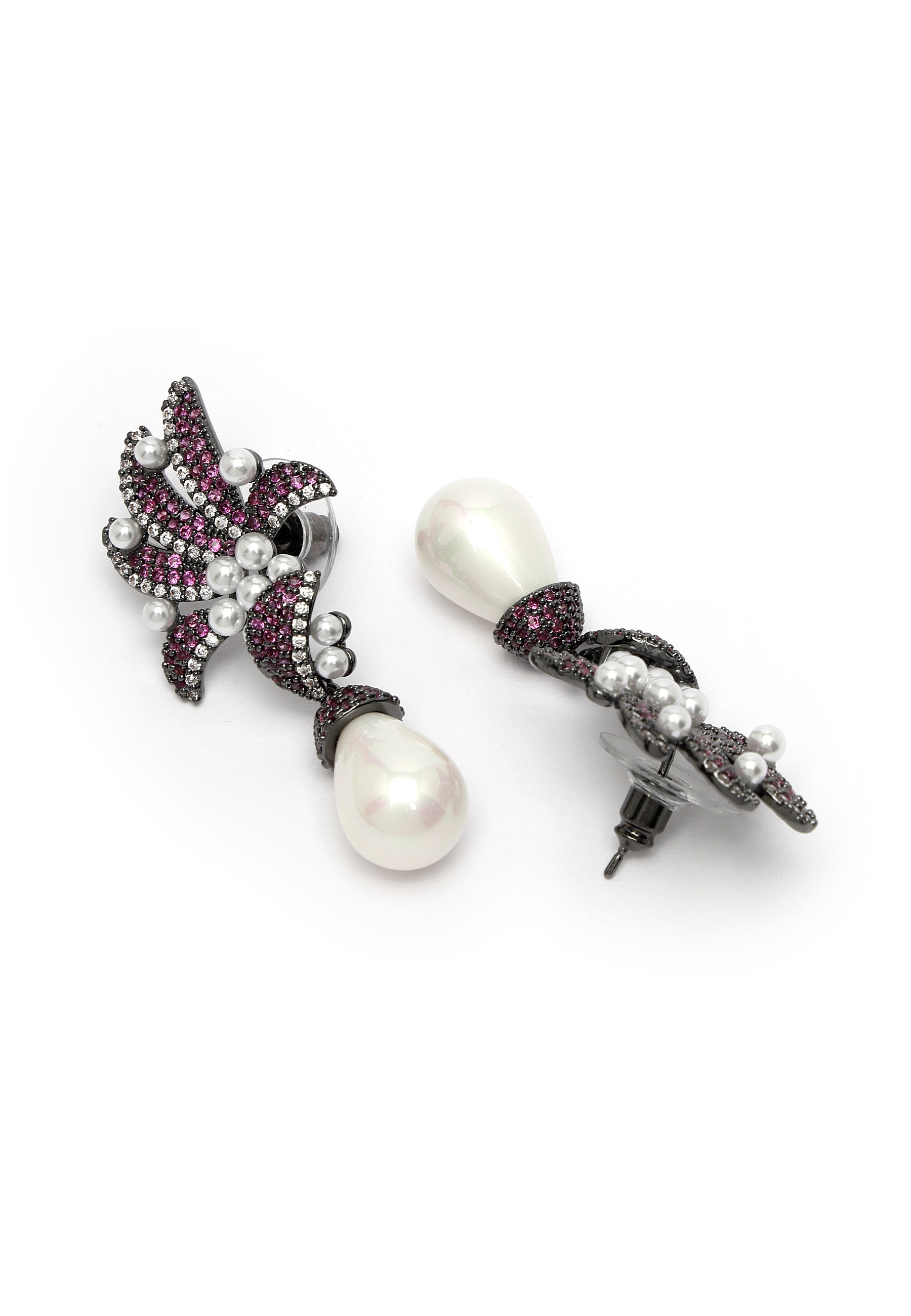 Boucles d'oreilles pendantes avec zircones violettes