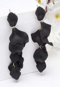 Boucles d'oreilles pendantes en forme de pétale de rose noire