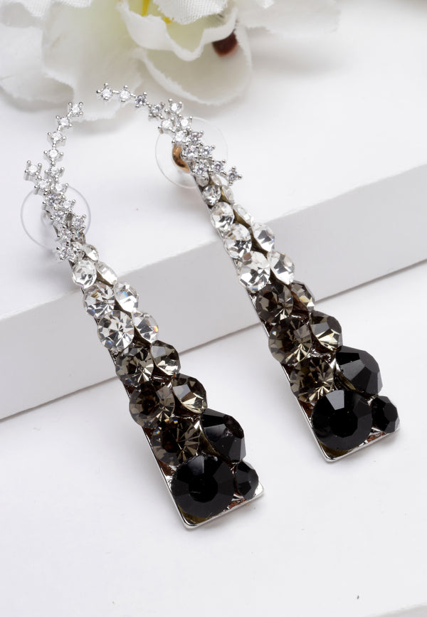 Pendientes colgantes con tachuelas de cristal