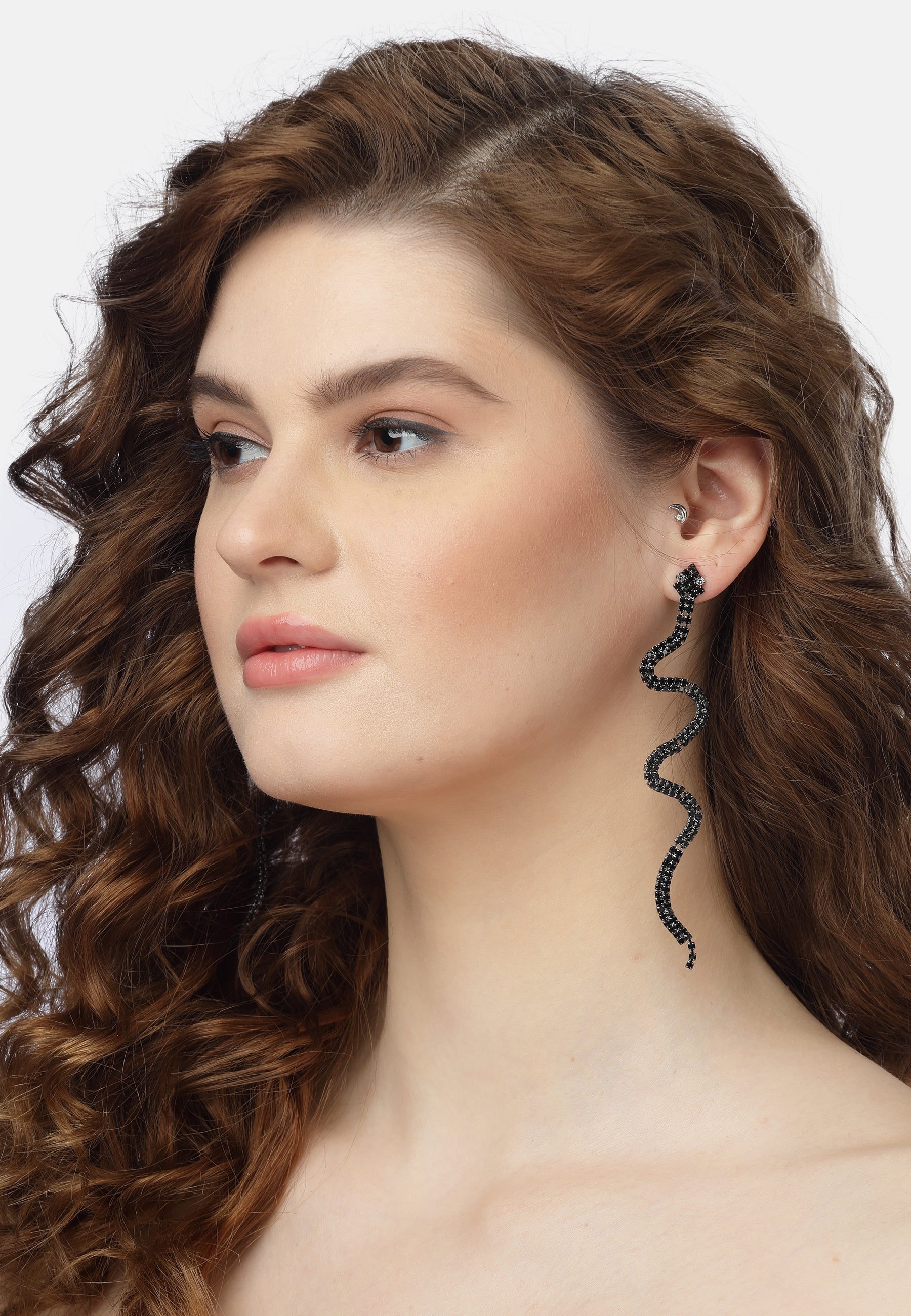 Boucles d'oreilles longues serpent élégantes