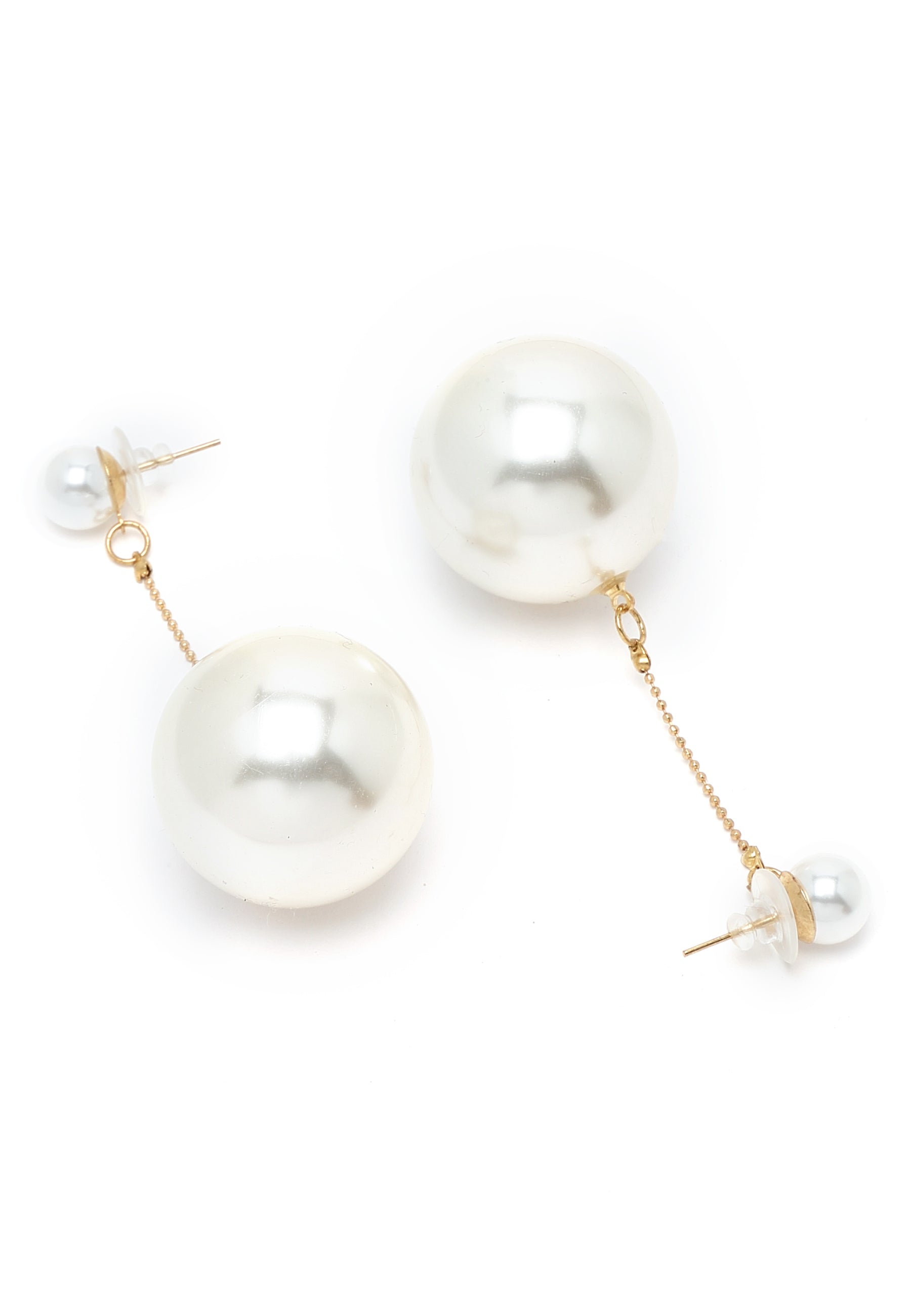 Kultowe kolczyki z perłami