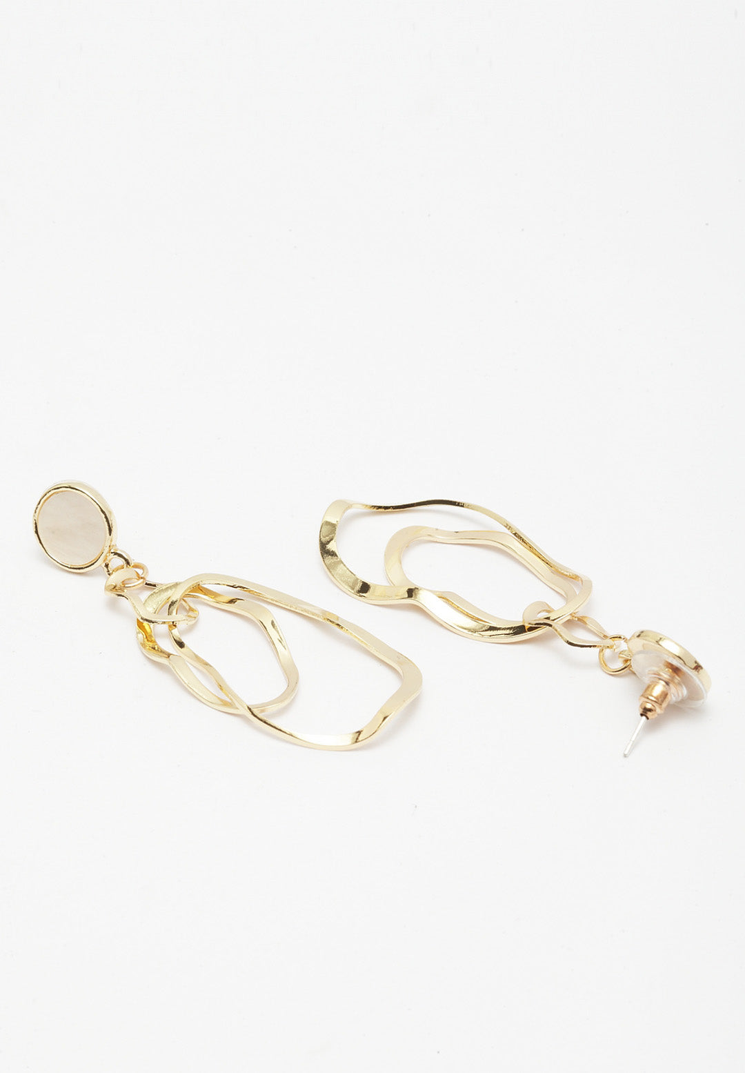 Boucles d'oreilles élégantes en plaqué or avec pierre